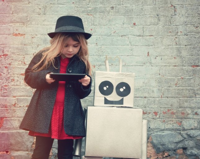 essec's tweet image. Pour une Intelligence Artificielle qui se conjugue AUSSI au féminin ! Article de @PAGANINI_lauren (E87) #IA linkedin.com/pulse/pour-une…