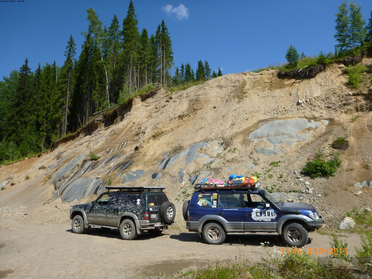 drivenfar_com's tweet photo. This is what we like...👍🚙🔝🌄😀 a sunny morning and a heavy terrain..#goodview #travelblog #drivenfar #travel #hapiness #nature #explorerussia #offroadlove #ontheroad #ontheroadagaim #blogtrotters #outdoor #wildandfree #bush #forrest #forestlovers https://t.co/nxwwrMbaDn