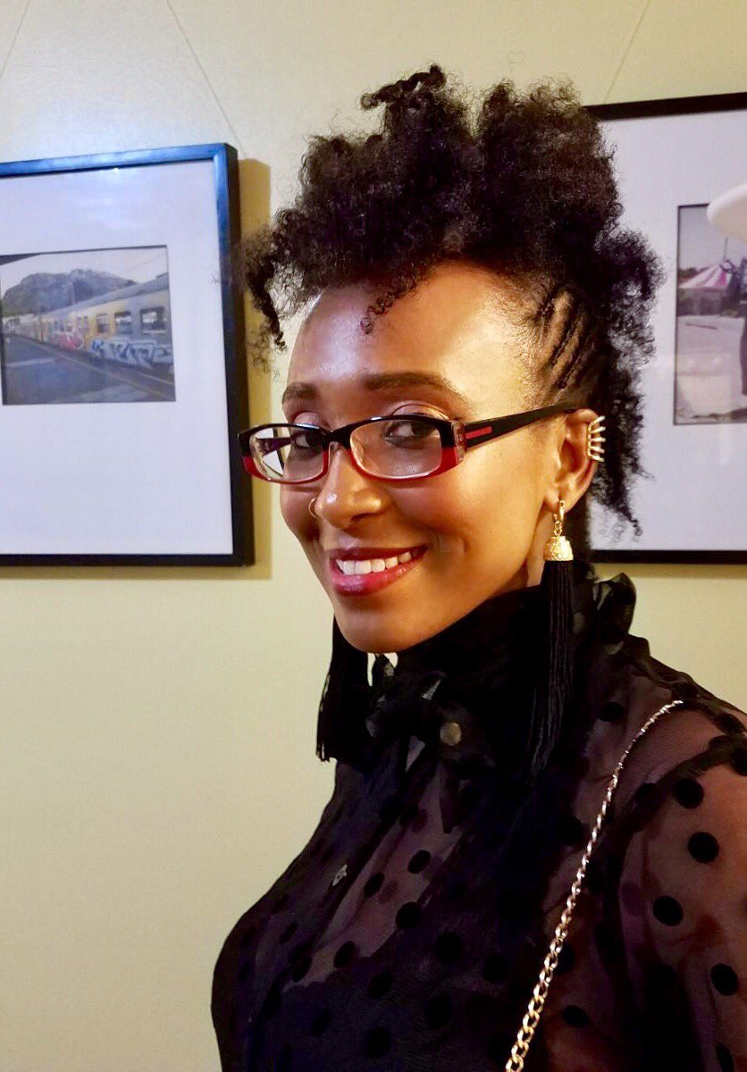 miriamchemmoss's tweet photo. a.k.a “Miro” in New York. 😛. #africainnewyork #braidedmohawk #braidedmohawkupdo https://t.co/lzNupIgbmE
