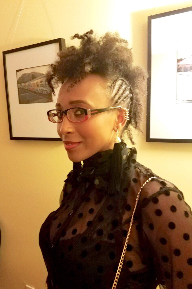 miriamchemmoss's tweet photo. a.k.a “Miro” in New York. 😛. #africainnewyork #braidedmohawk #braidedmohawkupdo https://t.co/lzNupIgbmE