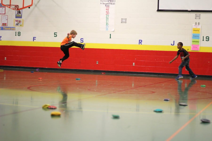 jratey's tweet photo. "How a growing number of states are hoping to improve kids’ brains: #exercise" #KeepMoving #SchoolMoves #BrainHealth https://t.co/rW1GxjHWxP https://t.co/dIpfA0Ik9n