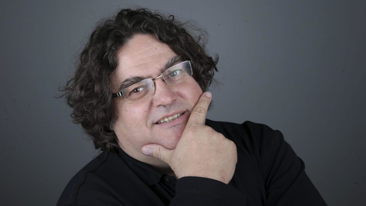 On se retrouve ce soir à 17h45 pour une nouvelle émission en compagnie de <a href="/CarineGalli/">Carine Galli</a>, @starragolequipe, Dave Appadoo, <a href="/vincentduluc/">vincent duluc</a> 
A ce soir sur <a href="/lachainelequipe/">la chaine L'Équipe</a> ⏰17h45 😜
#EDE