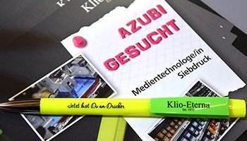 Klio_Eterna's tweet photo. Jetzt bist Du am Drücker!

Voller Erfolg für unsere Azubis auf der Ausbildungsbörse. Auch in diesem Jahr war die Veranstaltung in Hausach sehr gut besucht. 

Am 20./21. April sind wir auf der BIM in Offenburg, am 29./30 Juni auf der „starter“ in Rottweil 

https://t.co/4urZNIv3Qp https://t.co/XRQh2lAPjS