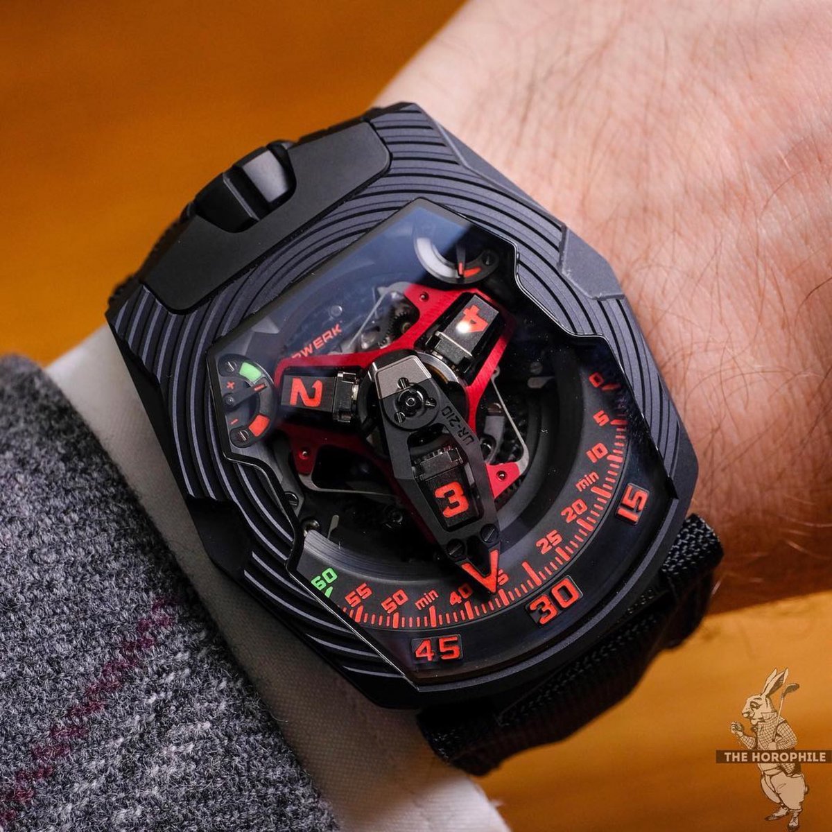 URWERK_Geneve's tweet photo. Great shot from our friend @TheHorophile wearing the new UR-210 Royal Hawk. Limited to just 25 pieces
Learn more about the UR-210 Royal Hawk => https://t.co/kP2KLjDm62
⠀⠀⠀⠀⠀⠀⠀⠀⠀
#horophile #urwerk #ur210 #royalhawk #satellitecomplication https://t.co/Y9Phi11N0q