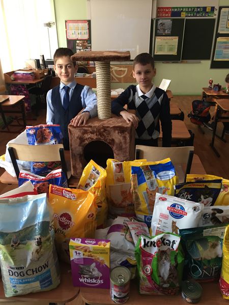 lyc1524's tweet image. 👦👧Учащиеся начальных классов ГБОУ #Школа1524 🏫 в рамках акции &quot;Помощь бездомным животным&quot; 🐕🐈 провели серию мероприятий в поддержку животных, содержащихся в приюте 🤗

Подробнее на сайте 💻 Школы: sch1524uv.mskobr.ru/edu-news/3352

#ПомощьБездомнымЖивотным, #Питомник, #ПриютДляЖивотных