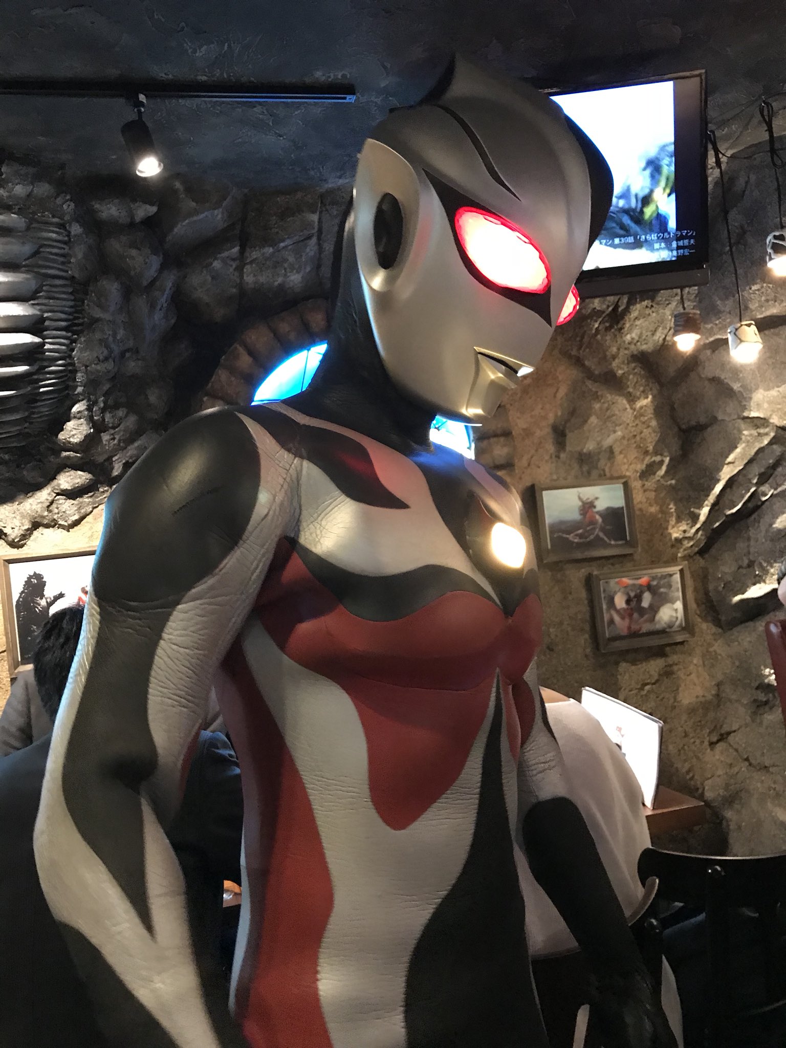 金栗 บนทว ตเตอร 二回目のカオスウルトラマンカラミティさんに会ってきました 思いのほかフレンドリーで安心して闇に身を委ねられました 怪獣酒場 金栗 บนทว ตเตอร 二回目のカオスウルトラマンカラミティさんに会ってきました 思いのほかフレンドリーで安心して闇に身を委ねられました 怪獣酒場