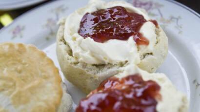 GreatDevonDays's tweet photo. I know it looks so right @LanhydrockNT - it’s never #JamFirst when in @VisitDevon &amp; obviously the Cornish agree too ! #DevonCreamTea https://t.co/LEvYqEEBEY