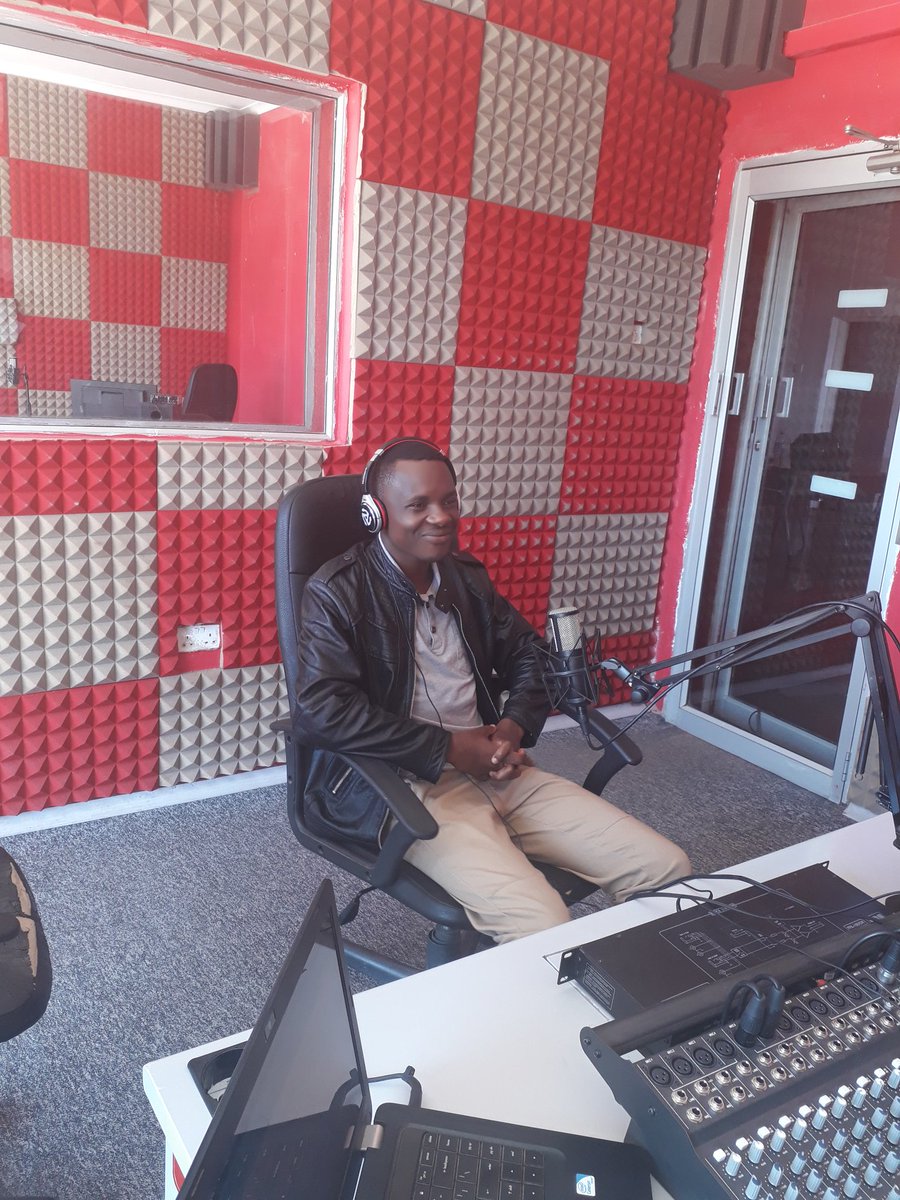 iamcomfortp's tweet photo. 📸Overwhelmed by the love Midlands & Masvingo sent through on YaFm yesterday it's a joy to receive feedback how our music and message keeps speaking to souls.
@TinayeEdwellYAV
@JonathanKamhun2
@shumba_defeat
@TafaraClayton
@ShaloamM
@tatenda_janero
#RhythmOfGrace
#GraceOverWorks https://t.co/56Y2tobS6W