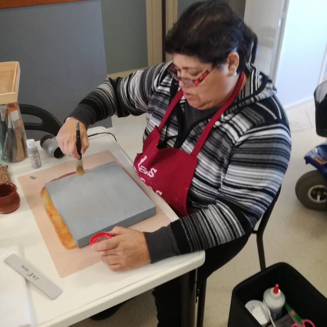 CSDCJUANVELASCO's tweet photo. En nuestro taller de #manualidades hacen auténticas obras de #arte . ¿A qué esperas para apuntarte?. Info:955675274. https://t.co/aL1MA7Oc71