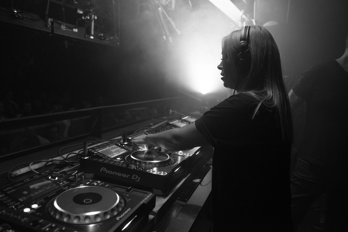 Defected Records (@defectedrecords) on Twitter photo Get your #MondayMotivation with <a href="/djsamdivine/">Sam Divine</a> and the DRadio Show 📻📶
Featuring the hottest tracks from <a href="/MatteiAndOmich/">Mattei & Omich</a> // <a href="/fishgodeep/">Fish Go Deep</a> // <a href="/HifiSean/">Hifi Sean ⚡️</a> // <a href="/FerreckDawn/">Ferreck Dawn</a> // <a href="/JessePerezMusic/">Jesse Perez</a> // <a href="/HONEYDIJON/">Honey Dijon</a> + more... 👌🏽
🔊 defct.de/radio Get your #MondayMotivation with <a href="/djsamdivine/">Sam Divine</a> and the DRadio Show 📻📶
Featuring the hottest tracks from <a href="/MatteiAndOmich/">Mattei & Omich</a> // <a href="/fishgodeep/">Fish Go Deep</a> // <a href="/HifiSean/">Hifi Sean ⚡️</a> // <a href="/FerreckDawn/">Ferreck Dawn</a> // <a href="/JessePerezMusic/">Jesse Perez</a> // <a href="/HONEYDIJON/">Honey Dijon</a> + more... 👌🏽
🔊 defct.de/radio