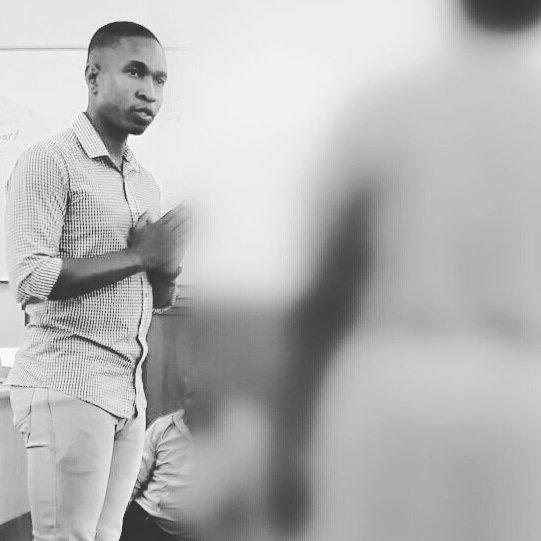 coachmailulanlp's tweet photo. Coach Thabiso in Action. Transformation InMotion. In as much as I have changed so many life's I can never get used to it. Thank you Lord for working though me.🙏🏽🙏🏽🙏🏽#CoachThabiso #LifeCoaching #nlppractitioner #nlp #TrainerVibes #NLPTraining #LifeCoachingTraining https://t.co/BcdH2B8OUz