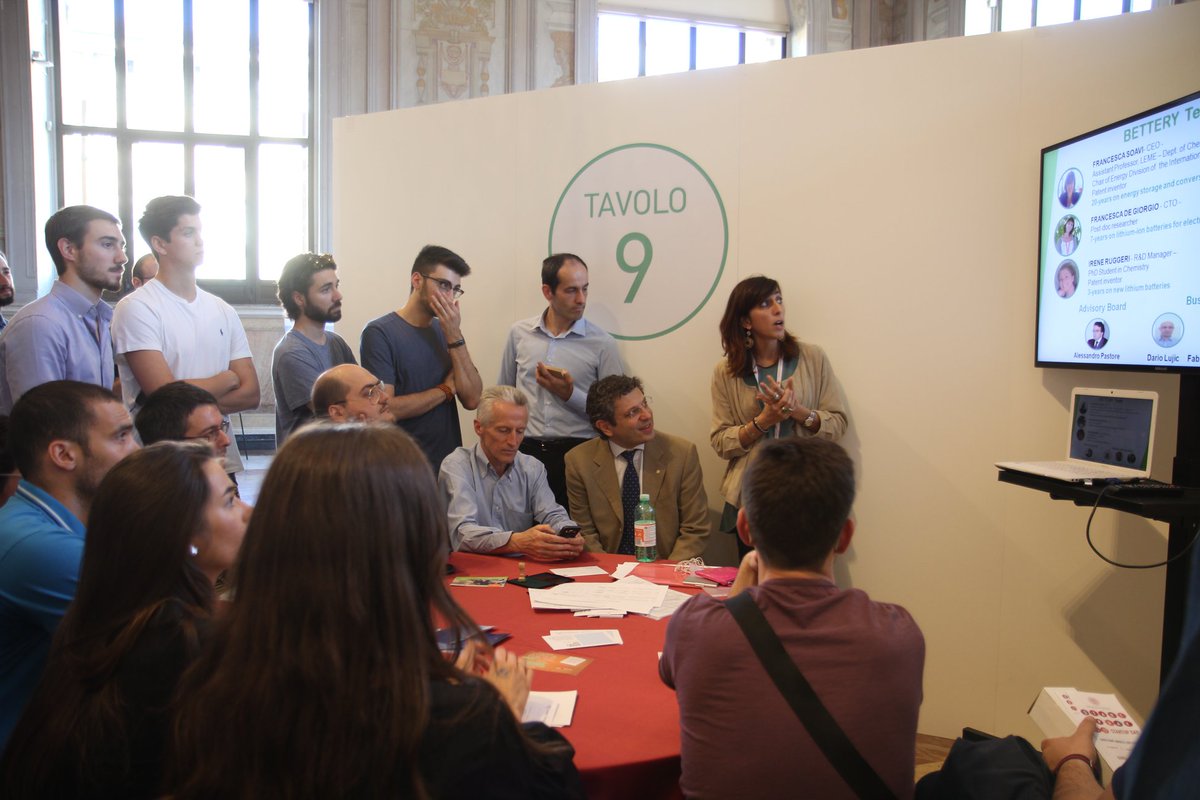APIgator's tweet image. @APIgator has been selected from almost 400 projects and will participate StartUp Day 2018 Phase 2! 🥂
#SUD18 #startupday #API #freelands #bologna #unibo #callforideas