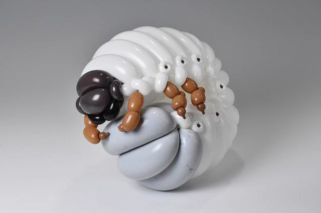 プロがなせる技ってすげえｗバルーンアートで作られた生き物たちが本物みたいｗ