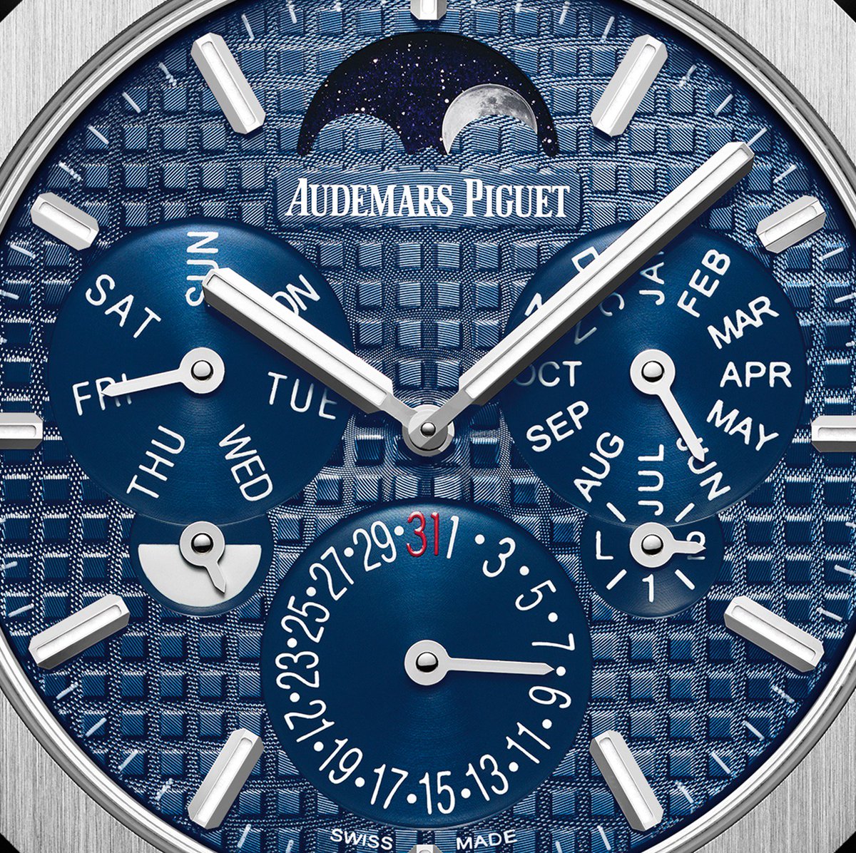 AudemarsPiguet's tweet photo. A glimpse of what will be the thinnest of all #PerpetualCalendar. #RD2
https://t.co/bRbs1nM2c9 https://t.co/sBojH1XJwF