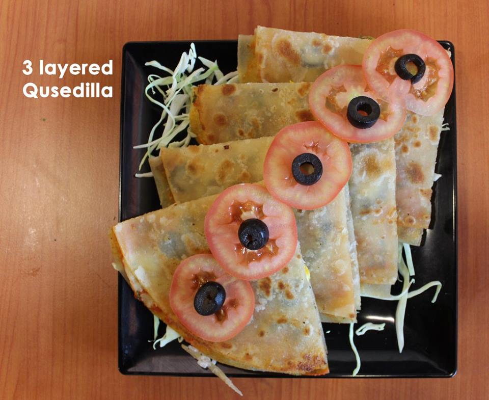 CityShor's tweet photo. BOGO Week at Twisted Mazzo!
https://t.co/83LoWxDEMs
#Food #Restaurants #Cafes #MexicanFood #FastFood #Pizza #Pasta #Offer #BOGO #Buy1Get1 #Drinks #Poutines #HotDogs #TwistedMazzo #CityShorAhmedabad https://t.co/Zaomjbigdh