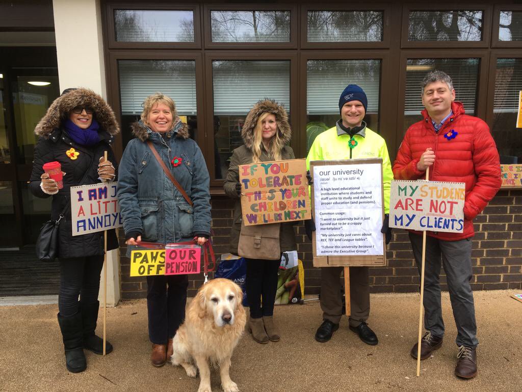 CanterburyCat's tweet photo. Day 10 #pawsoffourpension #petsforpensions #itswetbutwebroughtapet @ucu @UoK_UCU #StrikeforUSS #strikeforpensions #ucustrikekent #solidarity @Labour4C @RosieDuffield1 #ifyoutoleratethisyourchildrenwillbenext @Manics https://t.co/qftfemrI6a