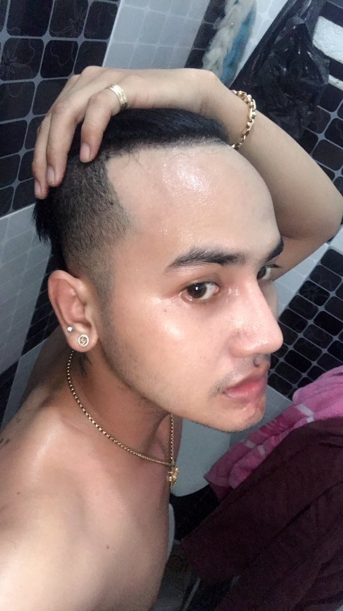 BoySexy21755459's tweet photo. បេីចង់ខលមក 100$ 
Tel : 096 866 11 25 https://t.co/ZKFZ8zGeFe