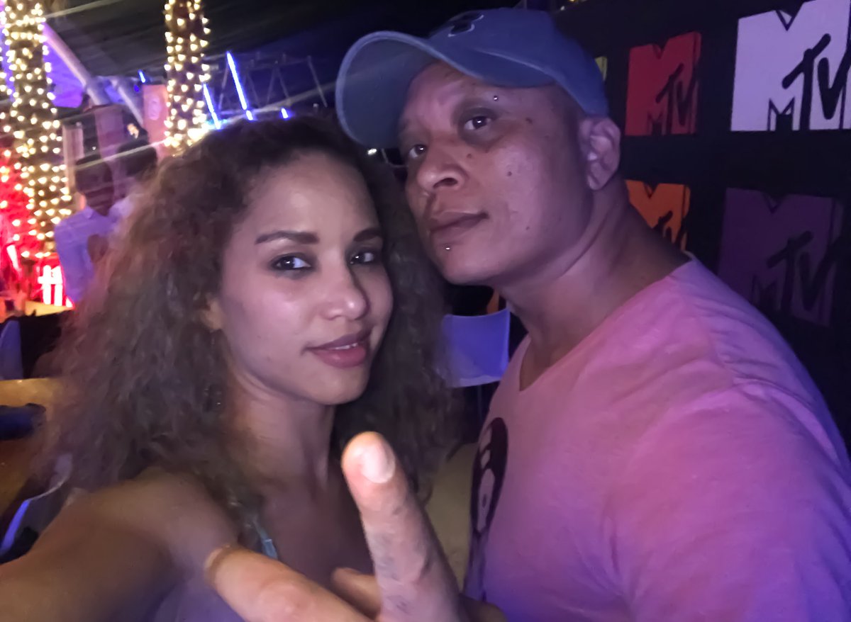 KiaJohnson1's tweet photo. What a night! Had such a blast at the @ShimmyBeach #FaithlessDjSet #sisterbliss was off the hook, she ripped up those decks π§πΊπ½
.
.
.
#VIP #ShimmyBeach #aboutlastnight #clublife https://t.co/UAoa6lbTAl