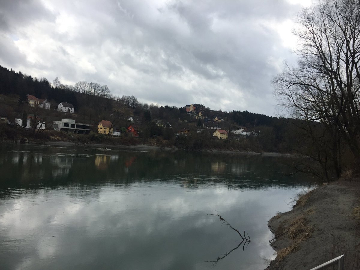 CMissy11's tweet photo. Der Inn. Die Donau des kleinen Mannes. #socsem https://t.co/Avzw4i8Q7R