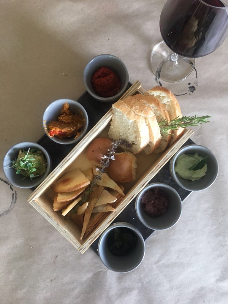 holdenmanz's tweet photo. #joinus for this amazing offering: Bread board | olive tapenade | basil pesto | hummus | sundries tomato pesto | basil cream cheese | harissa butter https://t.co/e6XxIU6JUR
