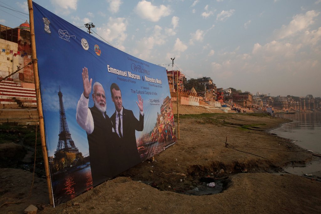 chetan_mufc's tweet image. Our Prime Minister Takes Every Foreign Minister To Varanasi To Show How Miserably His One Of The Most Important Project Nakami Gange Failed.
Oh sorry, NAMAMI GANGE!!!
#MacroninIndia #ModiMacron #Ganga