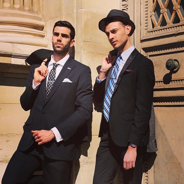 LouisFaglin's tweet photo. Chilling with people who understand who you are. #style #menwithstyle #louisfaglin #faglin #suits #paris #fashion #menwithclass #mensfashion #menswear #gentleman #gentlemenstyle #dapper #tiebar #necktie https://t.co/oTwZLA8pDM https://t.co/fClSmxZ1oo