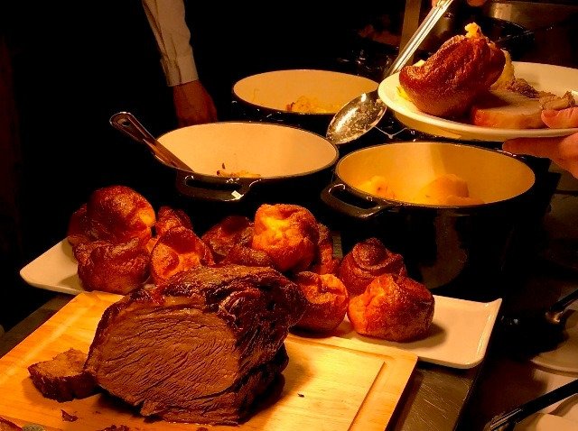 **NEW**  Sunday Carvery, every Sunday 12pm-2.30pm in <a href="/HardysBistro/">Hardy's Bistro</a> at <a href="/CLWhiteSwanAln/">White Swan Hotel</a> . 
Main course from £7.95pp, add a starter or dessert for £3.95 each. #sundaycarvery #sundaylunch #whiteswanhotelalnick #alnwick #Northumberland