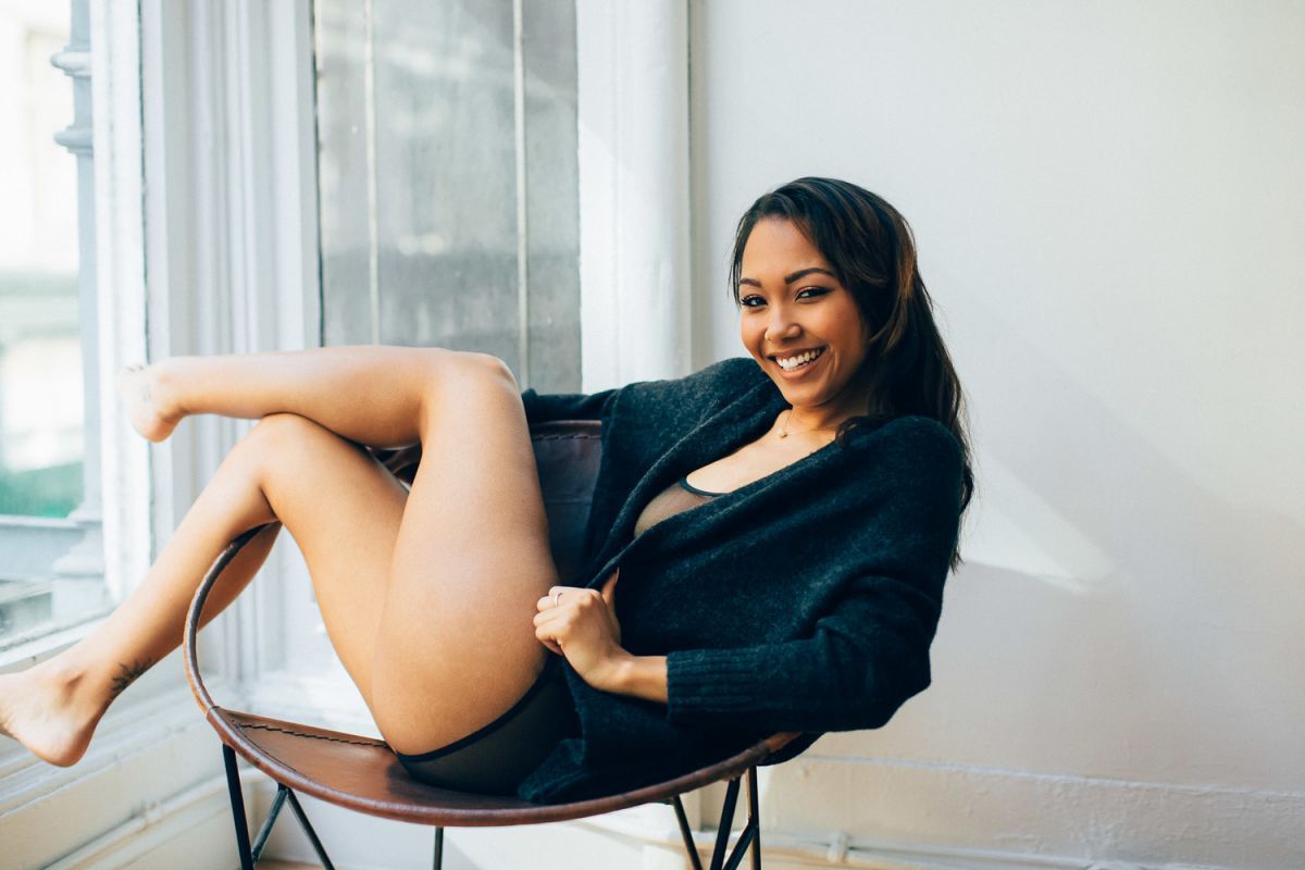 Team_Monteiro's tweet photo. "Don't take life too seriously; when something does wrong in your life, just yell, 'Plot Twist!' and move on."

•Hailey Monteiro
•Lesbian
•Descriptive
•Ships with chemistry
•SLs and banter are desired 
•DMs are open if you’re not a creep

Could I get a few likes and RTs? https://t.co/RSFFrFMApq
