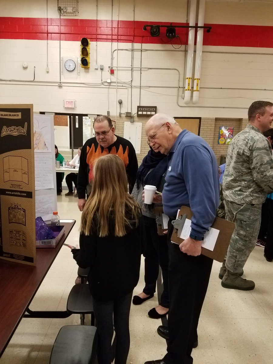PARKWDprincipal's tweet photo. Science Fair Day at Parkwood! https://t.co/E5JpLqXHj3