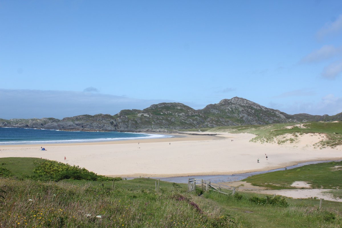 WyvisBoutique's tweet photo. Memories from our visit to @isleofcolonsay in summer 2017. A great island, fantastic scenery and sunsets as well as amazing food and drink. #ComeSeeScotland #TrueHighlands #HebrideanIslands #VisitScotland #WildIslandGin https://t.co/CY5abxFQiC