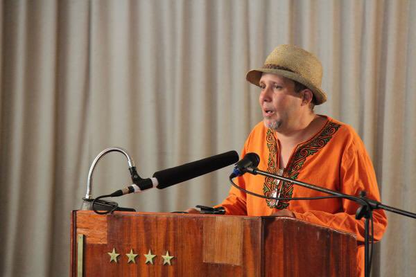 VillegasPoljak's tweet photo. El cine está de luto por Marc Villá, sociólogo, documentalista, autor de Venezuela Petroleum Company, entre otras obras. A sus familiares y compañeros de la Asociación Venezolana de Documentalistas AVEDOC, así como a toda la comunidad cinematográfica, nuestra solidaridad. https://t.co/pz3F2ruqCE