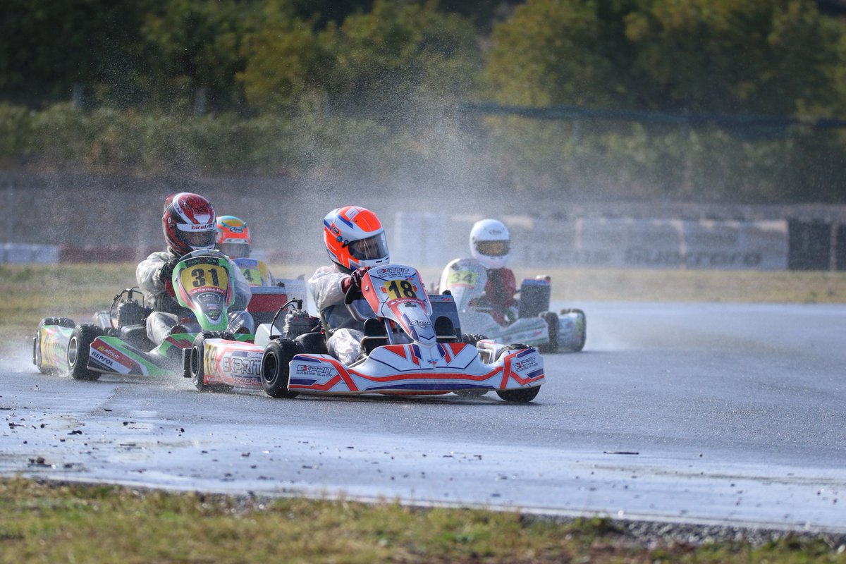 msiracingteam_'s tweet photo. Las mejores fotos de la primera ronda del CEK @RFEdeA 2018 en @KartodromoVlc este fin de semana ➡️➡️ https://t.co/tdr1ahFI7t y https://t.co/PvkCs7LD6J #teomartinjuniorteam #CEK #karting https://t.co/NED3zxUNJj
