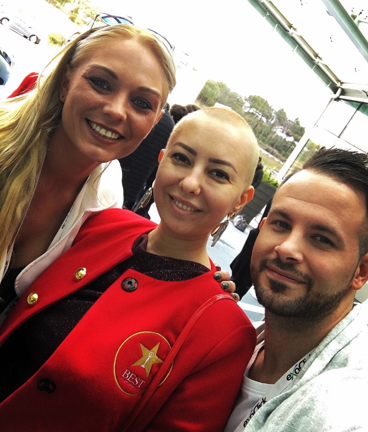 Therese DivaTraffic tweet media