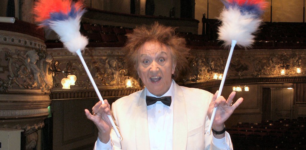 PhD_BPL's tweet photo. Incredibly sad day today. An icon, a legend and an incredible advocate for #blackpool @Grand_Theatre - he will be missed like a true friend, our love to Anne x #endofanera #legend #stageicon https://t.co/R6NxarAsOT