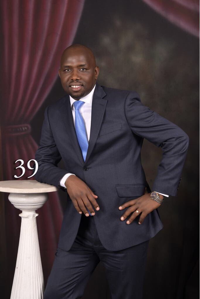 kipmurkomen's tweet image. I was born in the morning on the 12th of March 1979 at Kapsowar AIC Mission Hospital.  I have reached the ceiling of third floor. Because God lives,  I can face tomorrow. Be blessed.