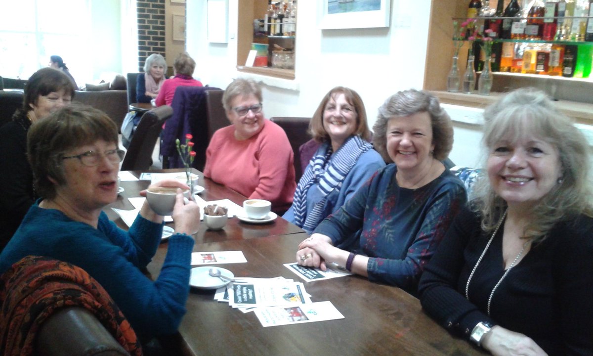 Archoxfordshire's tweet photo. Great to catch up with ARCh reading helpers at the Witney Coffee morning. #reading #Volunteers #Oxfordshire #ARChOxfordshire #Hacketts https://t.co/tggzPfJR3M