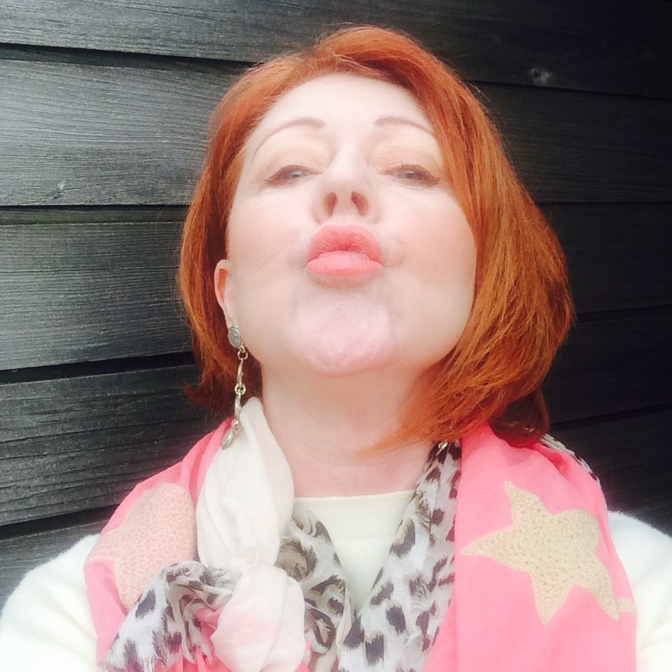 FaceYogaSusan's tweet photo. Do you wish you could turn back time? Well you can by regular practice of Face Yoga! Book a 121 session with me for just £79 &amp; take home a wall chart worth £10 #lookyounger #feelbetter #faceyoga #naturalbeauty #altrincham #cheshire https://t.co/0jZLcvhGfT