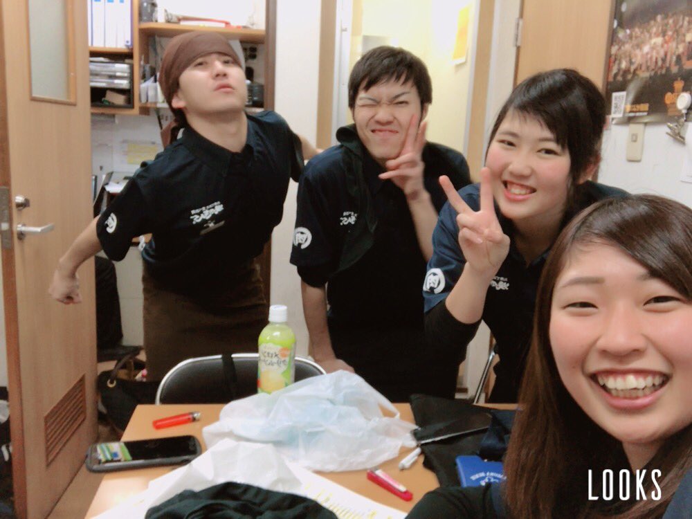 M________inori's tweet photo. 最後のゆうやさん涙涙（あご）
かなしーよーーーー😭

また緑井のきんぐにあそびに来てください🙌🙌
今までありがとうございました。 https://t.co/h3TKnxavT0