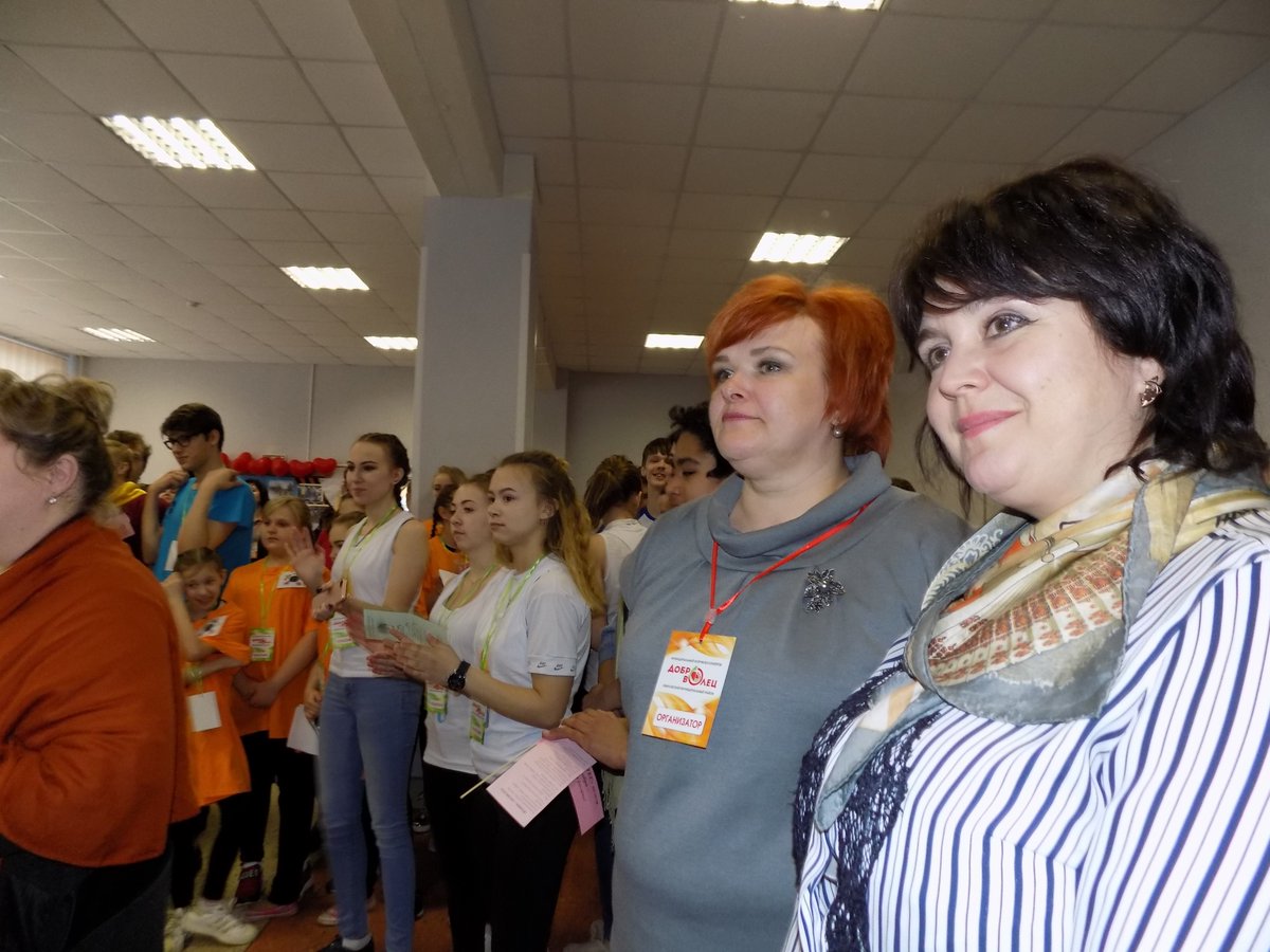 FrakciaERIOD's tweet image. Анна Малышкина поприветствовала участников форума волонтеров «Доброволец», прошедшего в Ивановском районе, и вручила благодарности @Ivoblduma.

Форум приурочен к открытию #ГодДобровольца. В Иван. районе работает 13 волонтерских отрядов, которые объединяют более 300 ребят.

#ЕР37