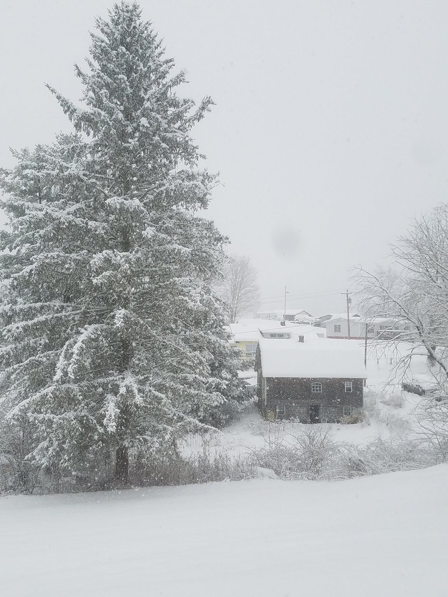 JDBoyd28's tweet photo. Just outside the Church the forecast is cold and snowy today but inside the SON is Shining ! #RTN18 https://t.co/NuYSm4AF58