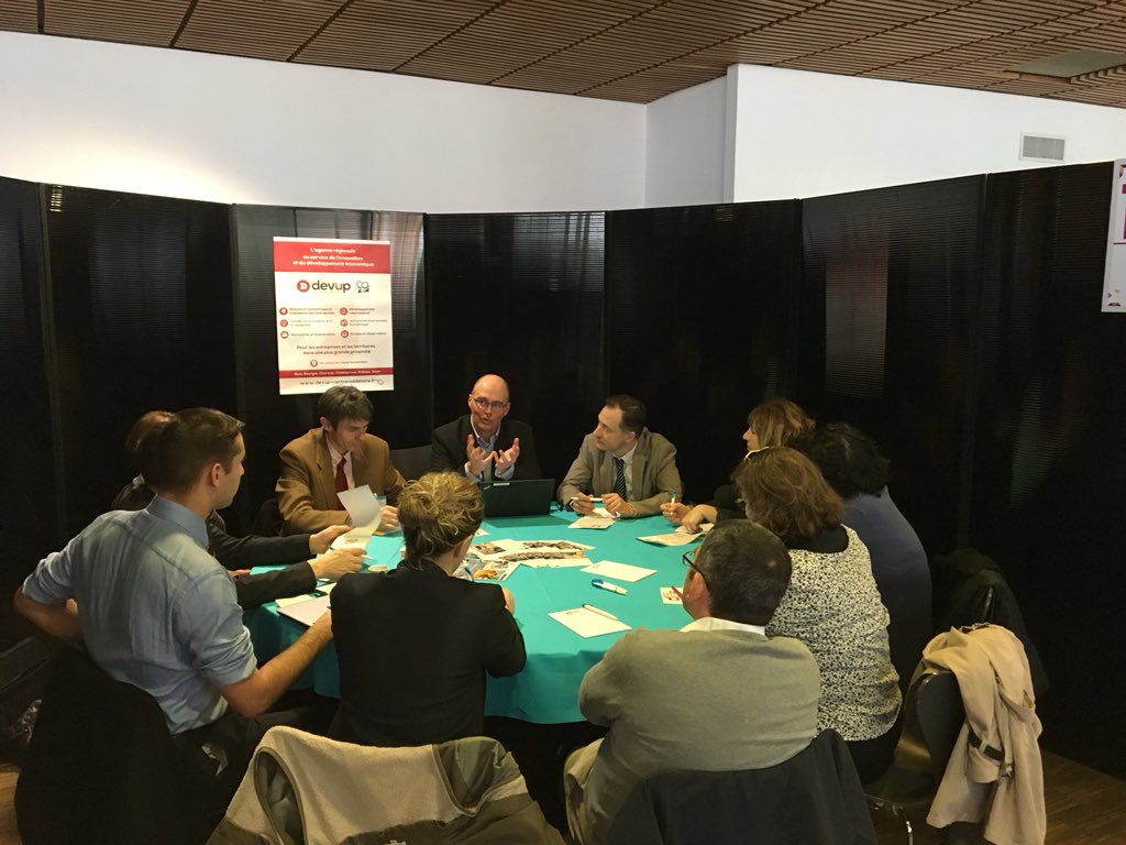 Devup_'s tweet image. #RREE2018 rencontres régionales de l’économie et de l’emploi en @RCValdeLoire avec @Devup_ @poleemploi_RCVL @apec_cvl @Prismemploi @Syntec_Inge. Démarrage des tables rondes