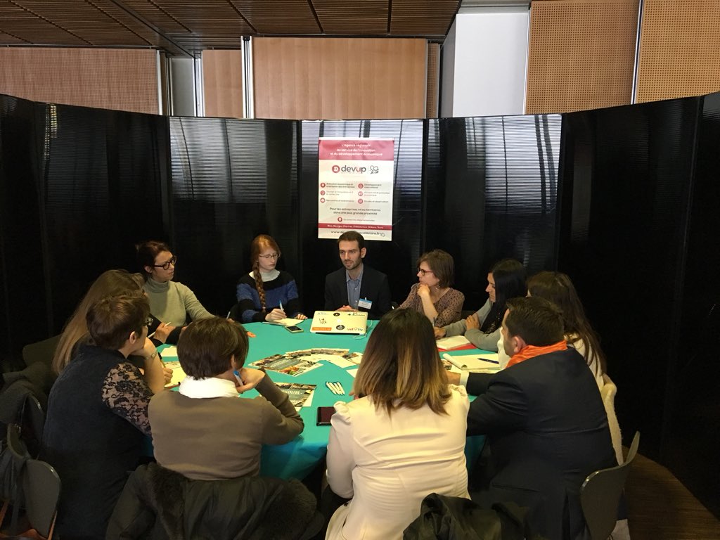 Devup_'s tweet image. #RREE2018 rencontres régionales de l’économie et de l’emploi en @RCValdeLoire avec @Devup_ @poleemploi_RCVL @apec_cvl @Prismemploi @Syntec_Inge. Démarrage des tables rondes