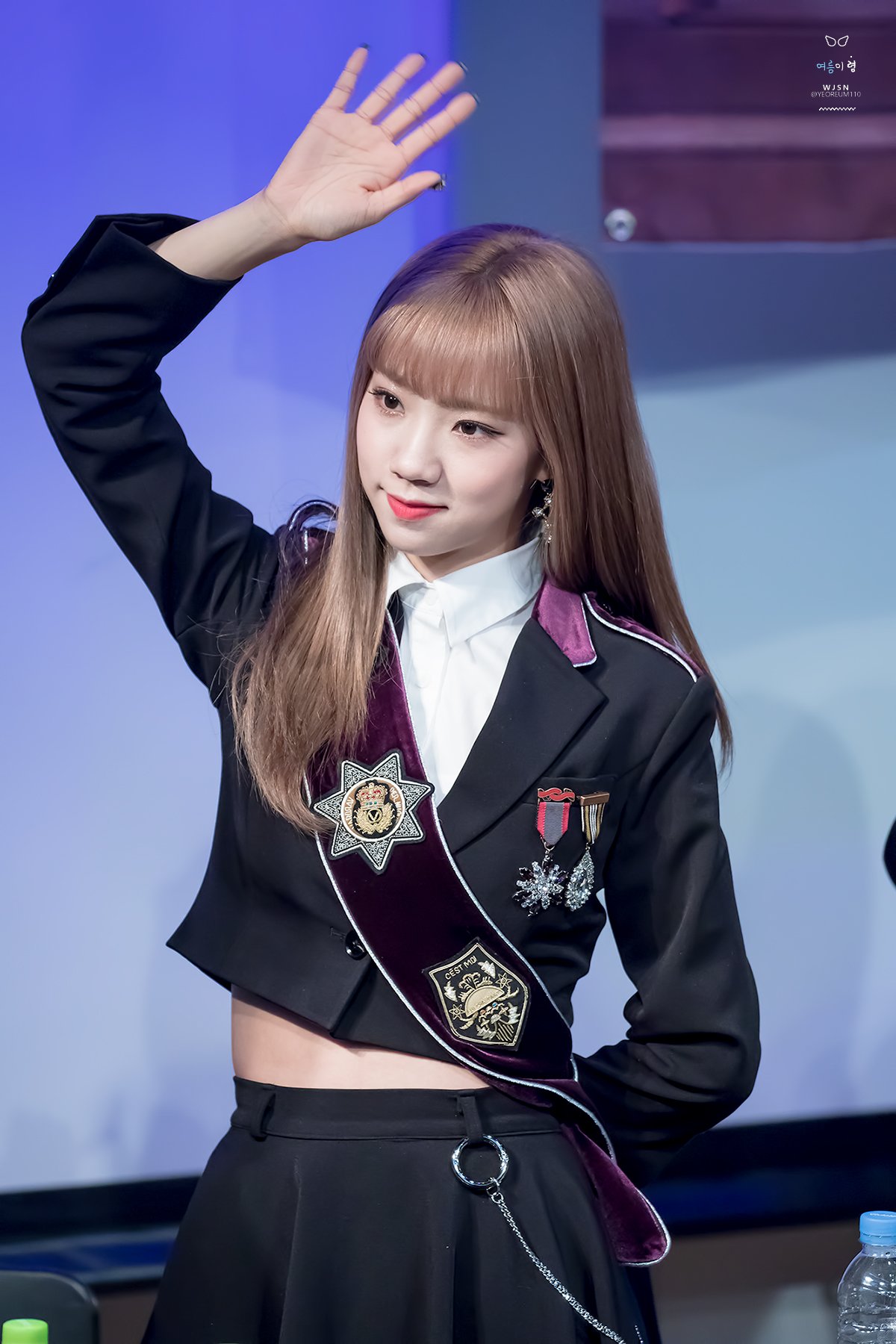 DYFxkOLUQAALe5A.jpg:orig