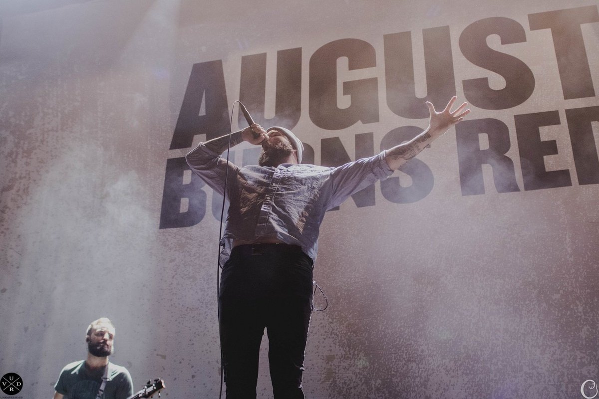 Unraveledeu's tweet photo. Coverage and full galleries of the first date of #thefinalmarch tour featuring @officialhsb @abrband @WhitechapelBand @inheartswake are up, have a look:
https://t.co/8GZpwIXWui https://t.co/aiaLpBBx1R