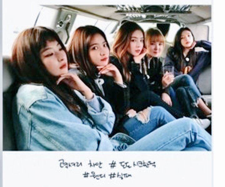 IRENEBAE_TH's tweet photo. รูปจาก Selfie Book 'Red Velvet' Level Up Project!
“กับปาร์คซูยอง นานมาเเล้ว”
“ในรถสุดหรู #ทำเป็นชิคกัน #เวนดี้ #เฟลอ่ะ” cr.redjuhye0n https://t.co/4oLbE6Z23B