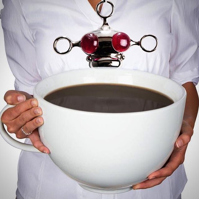 openjart's tweet image. Happy Monday! Especially for our North American friends who feel our timelines with moans over #daylightsavingstime. We feel your pain! Here is the only fix we know - huge amount of coffee (and you get to look like Openjart Ruby-eyed Alien Pendant as a b… ift.tt/2Ht93Up
