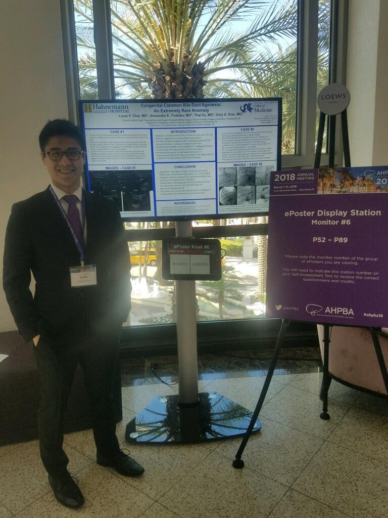 drexel_surgery's tweet photo. Our PGY2 and upcoming @RWMC_Cancer #SurgOnc #ResearchFellow, Louis Chai @louisfchai, exercising his presenting muscles at #AHPBA18 @AHPBA @SocSurgOnc @AsianAcadSurg @AcademicSurgery #XiaoLab https://t.co/sZyfBYBng0