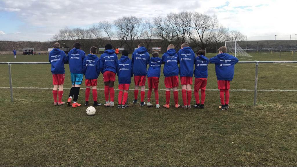 U13s wearing their new Risborough Rangers Hoodies sponsored by BEP Contracting Ltd.  Thanks Barry.  <a href="/PRisboroughA2Z/">Princes Risborough</a> <a href="/risboroughbucks/">Risborough Bucks</a>