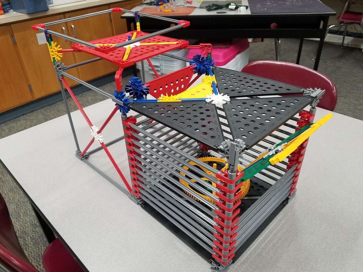 Mr_Yambor's tweet photo. STEM Design challenge teams have completed models and drawings. #wilsonsouthern #wilsonsd https://t.co/XrQbq3doLH
