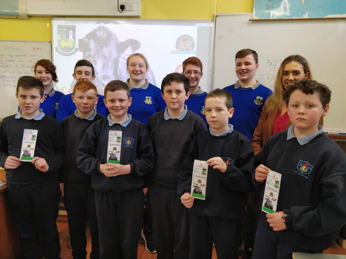 IrishAngus_CCC's tweet image. We would like to thank Naomh Charthaigh Boys National School Castleisland for allowing us to present our project to their 5th and 6th class students.We discussed with them the benefits of @AberdeenAngusIE They were happy to learn all about the breed #castleisland#KEPAK#ABPireland